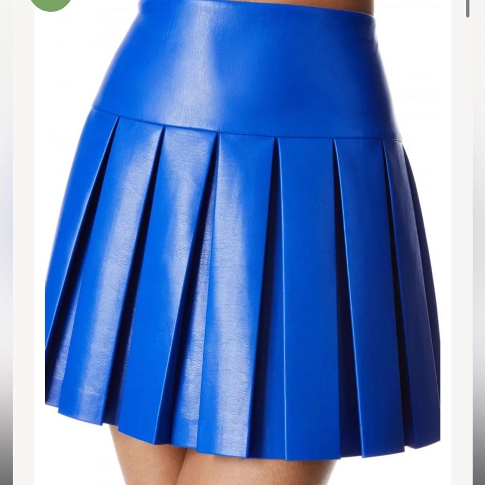 Alice and Olivia EMILIE VEGAN LEATHER BOX PLEATED MINI SKIRT - Picture 3 of 4